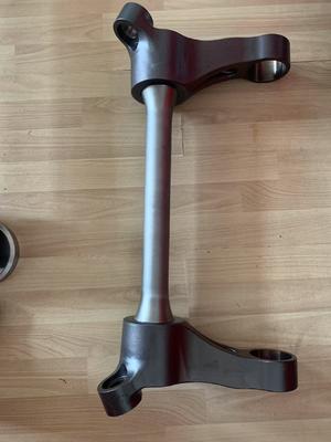 खरीदें यात्री कारों में अनुकूलित डिजाइन रेल निलंबन प्रणाली online manufacture