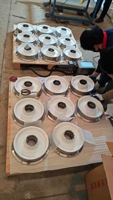 खरीदें बुझाया हुआ टेम्पर्ड रेलवे जाली पहिये उच्च प्रदर्शन online manufacture