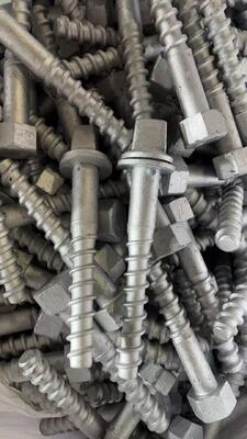 खरीदें जस्ती भारी शुल्क टिकाऊ रेलवे पेंच स्पाइक्स बाहरी वातावरण के लिए जंग का विरोध करने और लंबी अवधि के ट्रैक स्थिरता प्रदान करने के लिए डिज़ाइन किया गया online manufacture