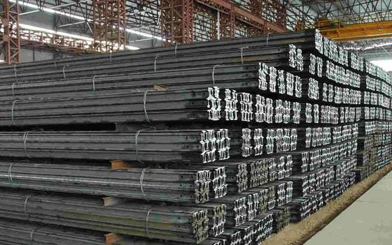 QU120 QU100 स्टील क्रेन रेल, स्टील रेलरोड रेल बीटी 5055-2014 मानक ओडीएम